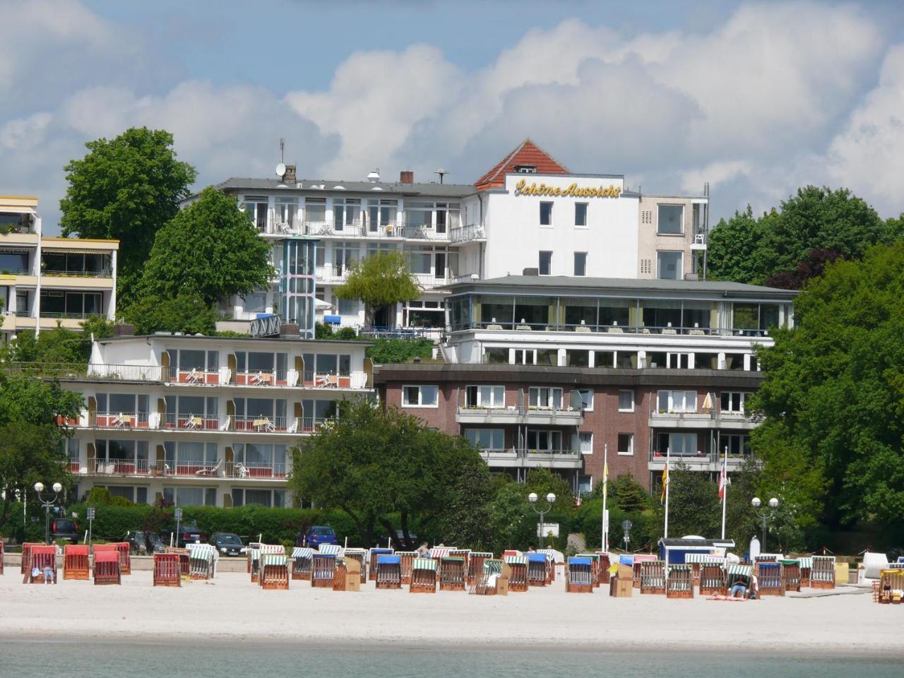 Hotel Zur Schoenen Aussicht Groemitz Exterior photo